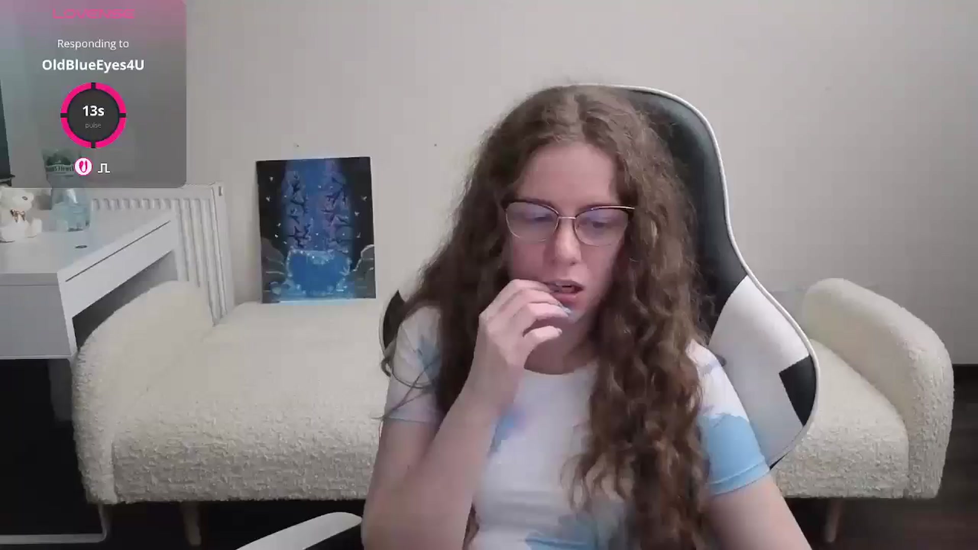 Gallery image thumbnail from BlueFlowerr's myfreecams stream on, 03/26/2026, 22:08 image 5 of 20