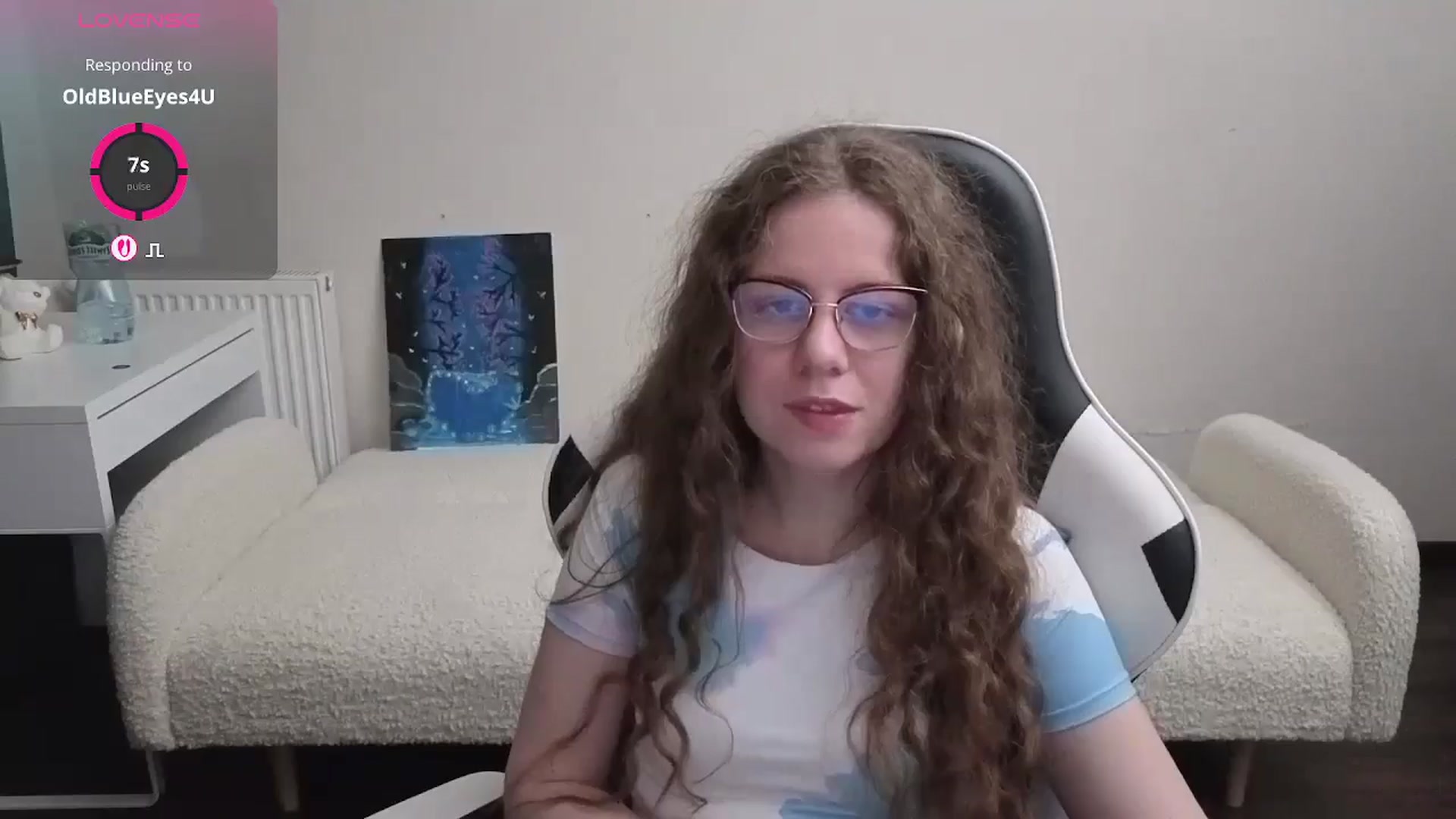 Gallery image thumbnail from BlueFlowerr's myfreecams stream on, 03/26/2026, 22:08 image 4 of 20