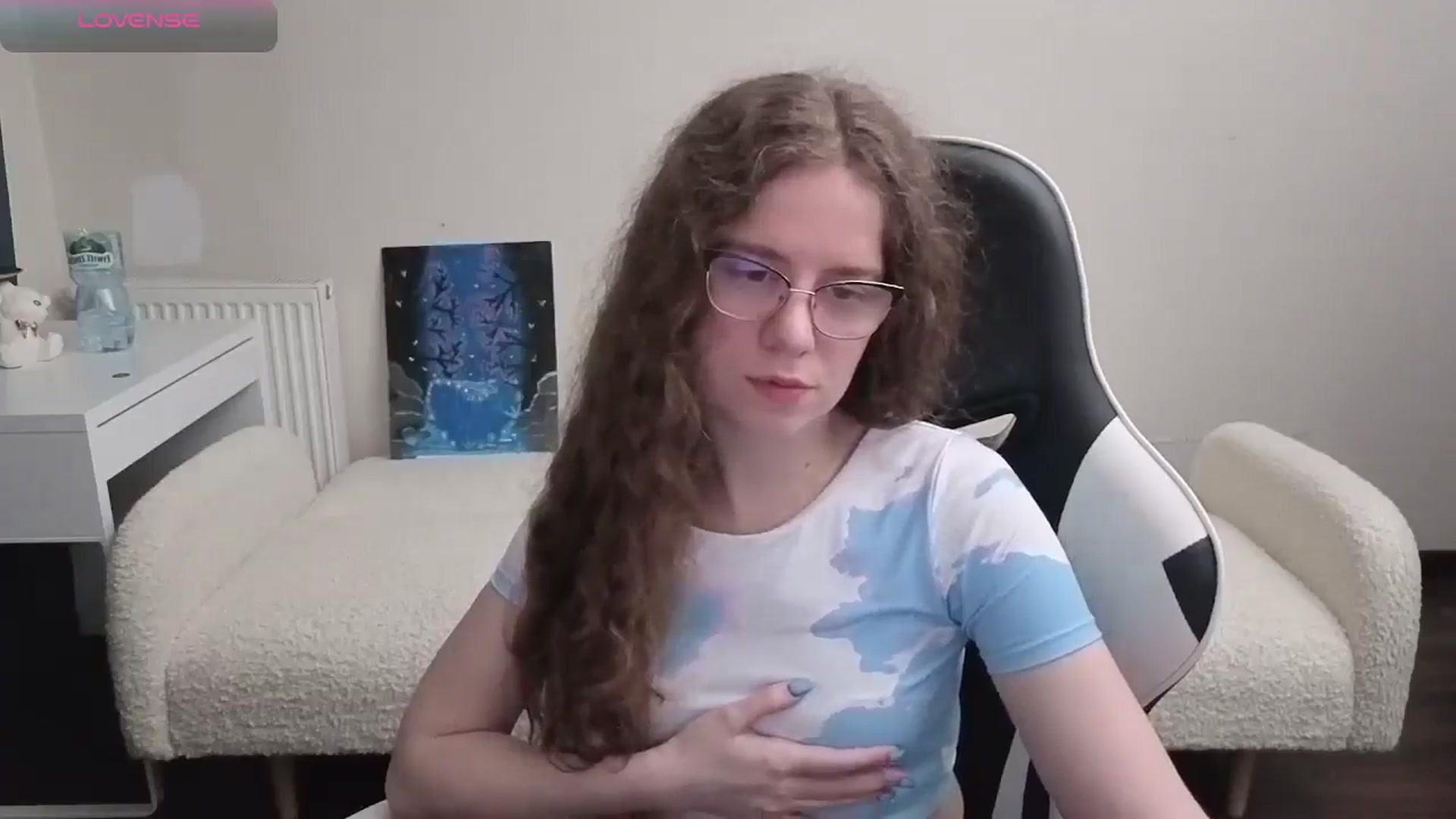 Gallery image thumbnail from BlueFlowerr's myfreecams stream on, 03/26/2026, 22:08 image 12 of 20