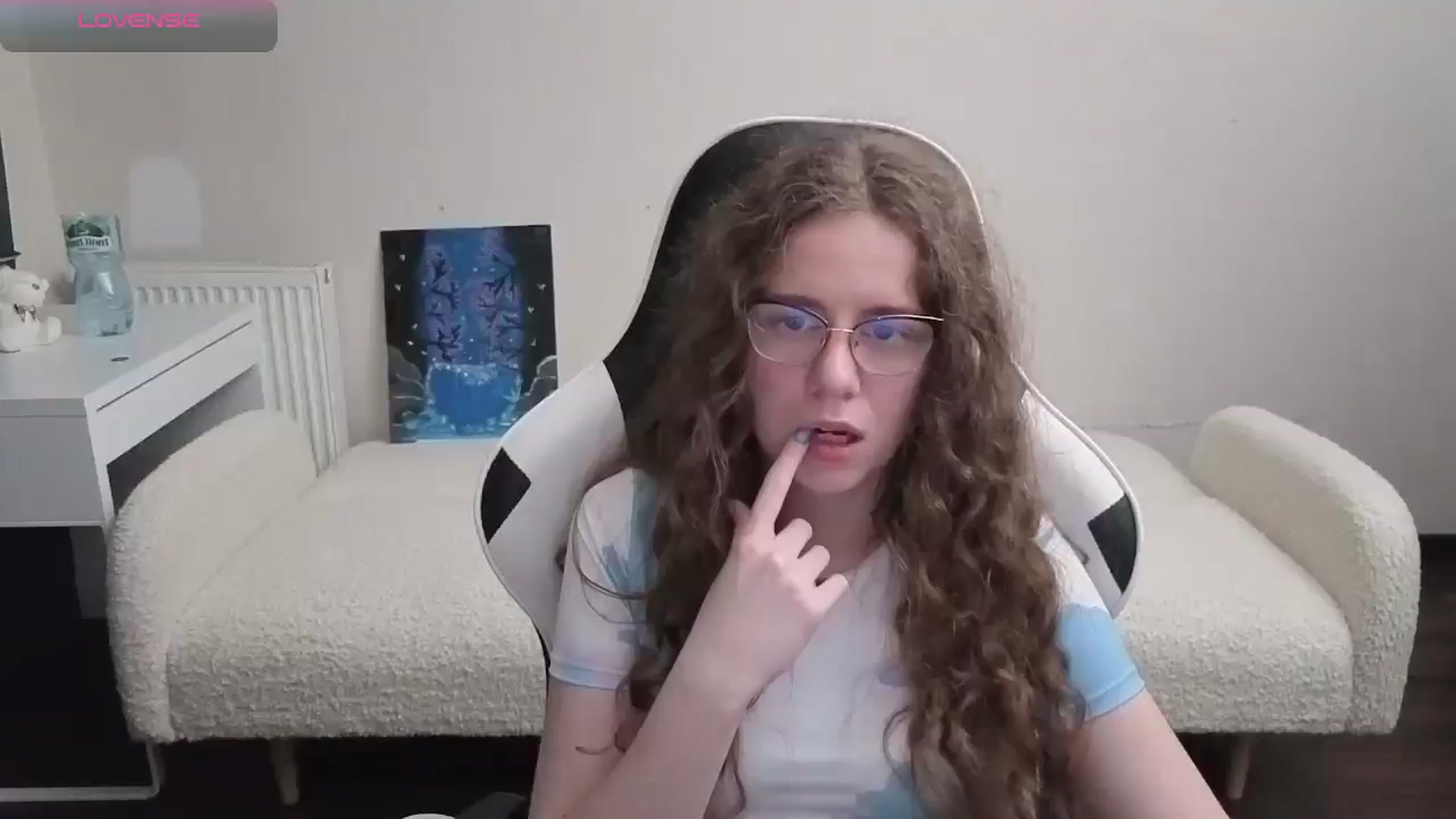 Gallery image thumbnail from BlueFlowerr's myfreecams stream on, 03/26/2026, 22:08 image 1 of 20