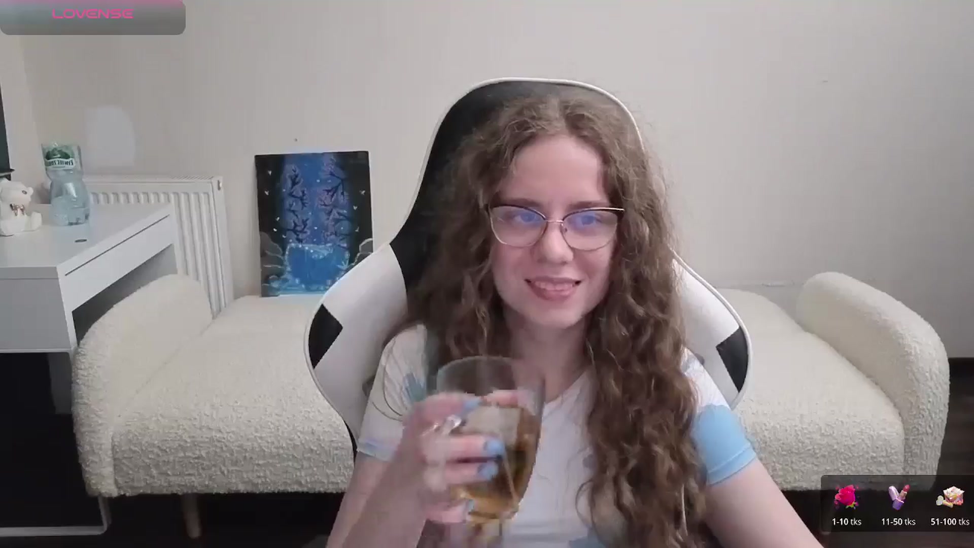 Gallery image thumbnail from BlueFlowerr's myfreecams stream on, 03/26/2026, 22:08 image 2 of 20