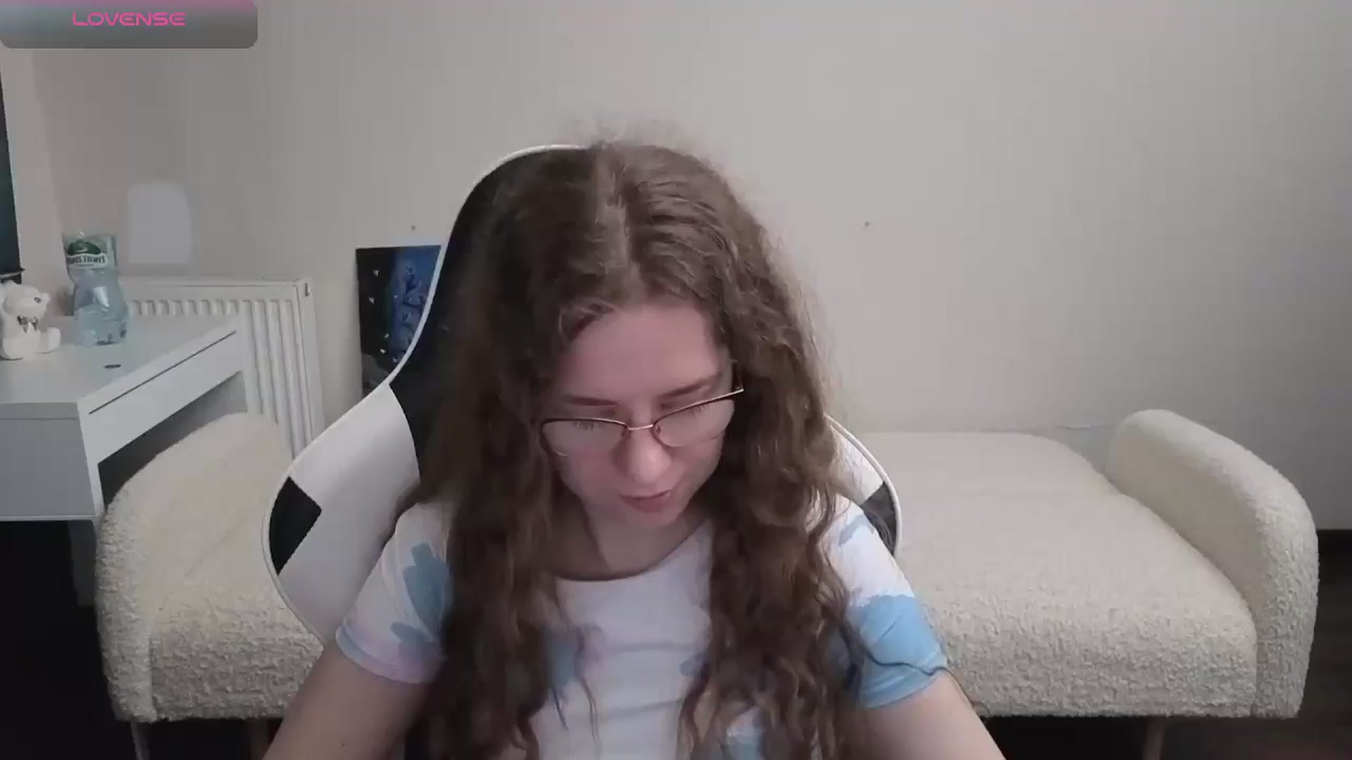 Gallery image thumbnail from BlueFlowerr's myfreecams stream on, 03/26/2026, 23:17 image 1 of 20