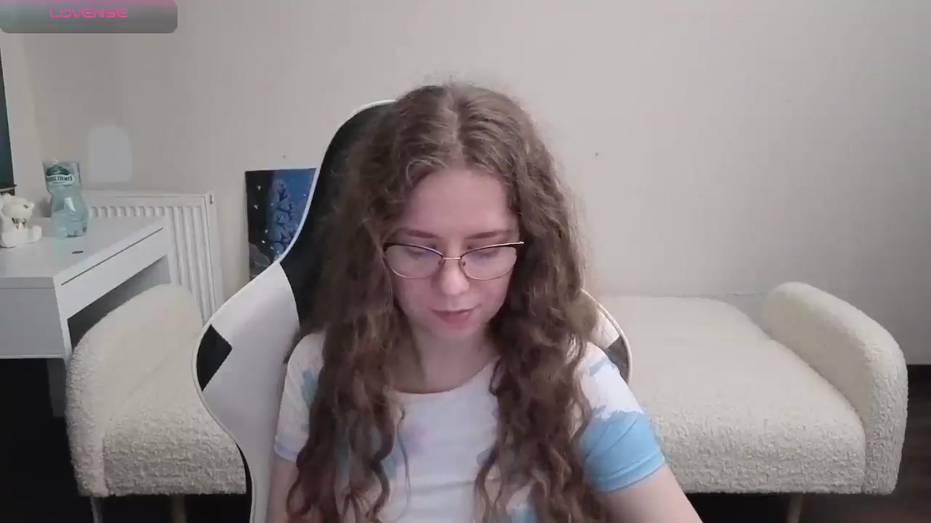 Gallery image thumbnail from BlueFlowerr's myfreecams stream on, 03/26/2026, 23:17 image 5 of 20