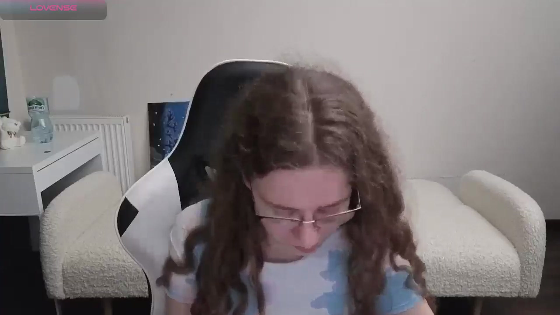 Gallery image thumbnail from BlueFlowerr's myfreecams stream on, 03/26/2026, 23:17 image 17 of 20