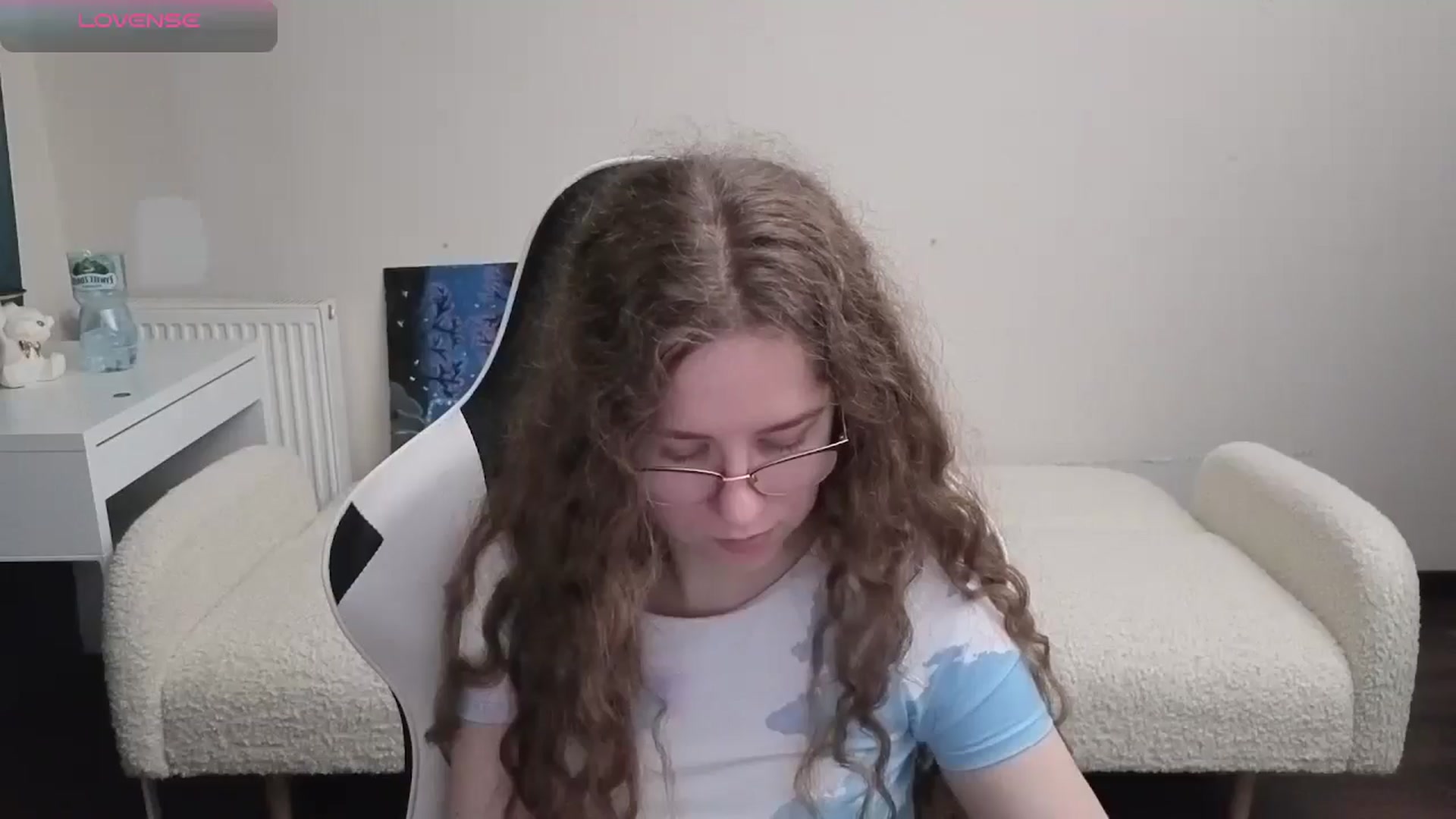 Gallery image thumbnail from BlueFlowerr's myfreecams stream on, 03/26/2026, 23:17 image 13 of 20