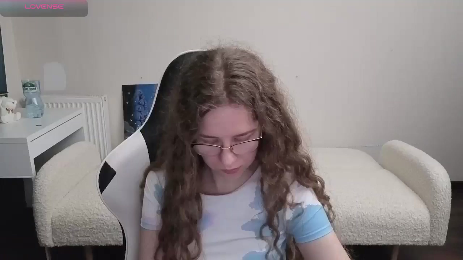 Gallery image thumbnail from BlueFlowerr's myfreecams stream on, 03/26/2026, 23:17 image 8 of 20