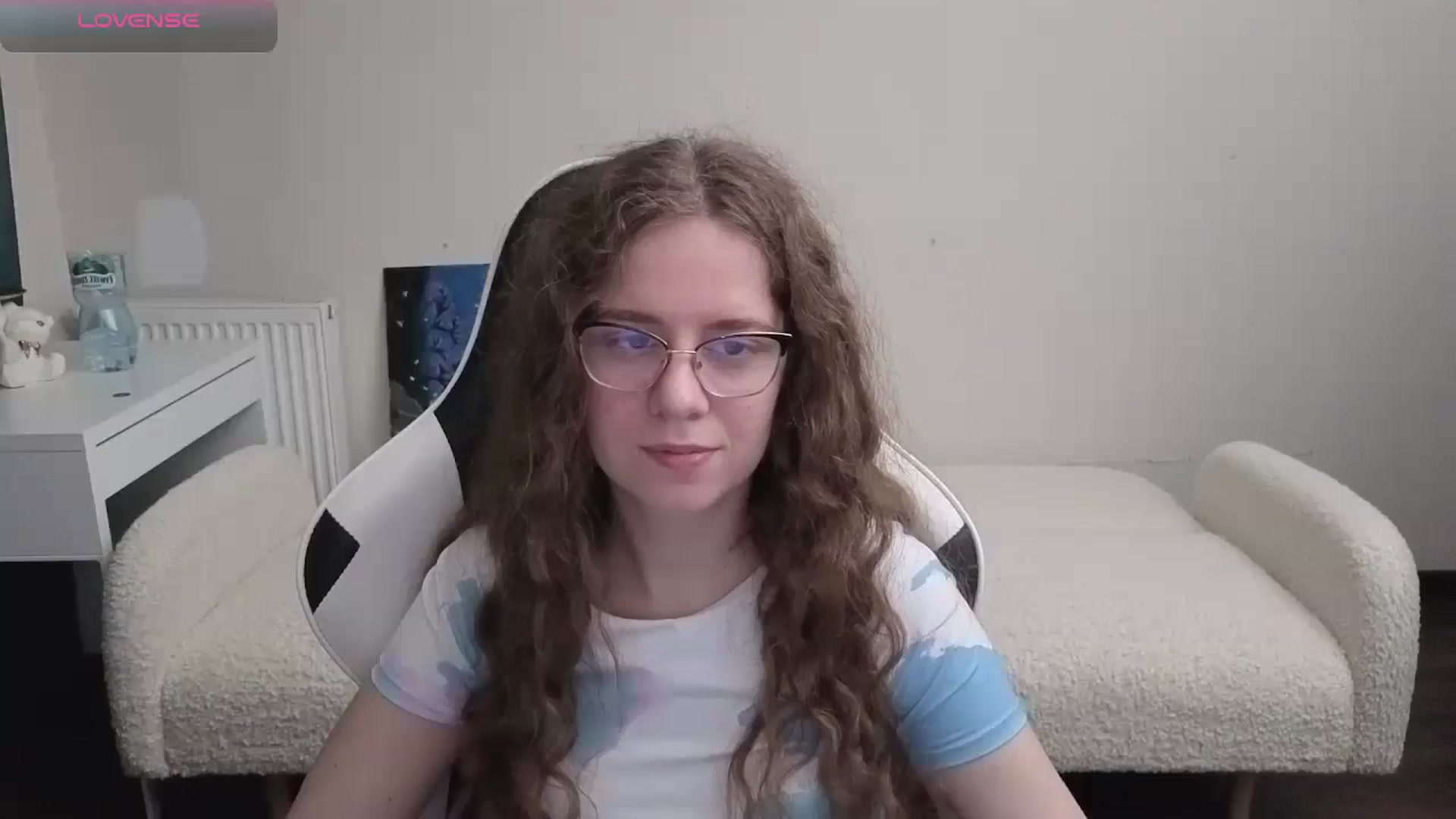 Gallery image thumbnail from BlueFlowerr's myfreecams stream on, 03/26/2026, 23:17 image 4 of 20