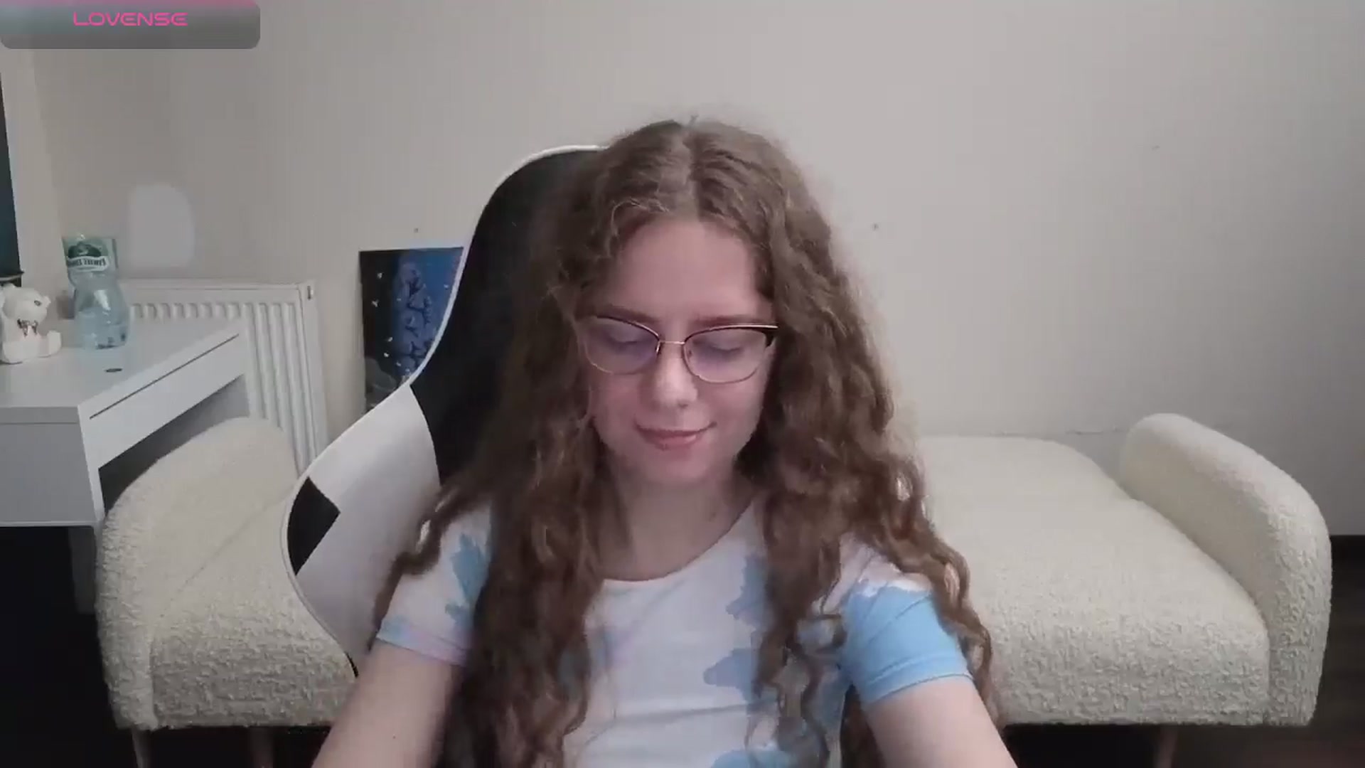 Gallery image thumbnail from BlueFlowerr's myfreecams stream on, 03/26/2026, 23:17 image 10 of 20