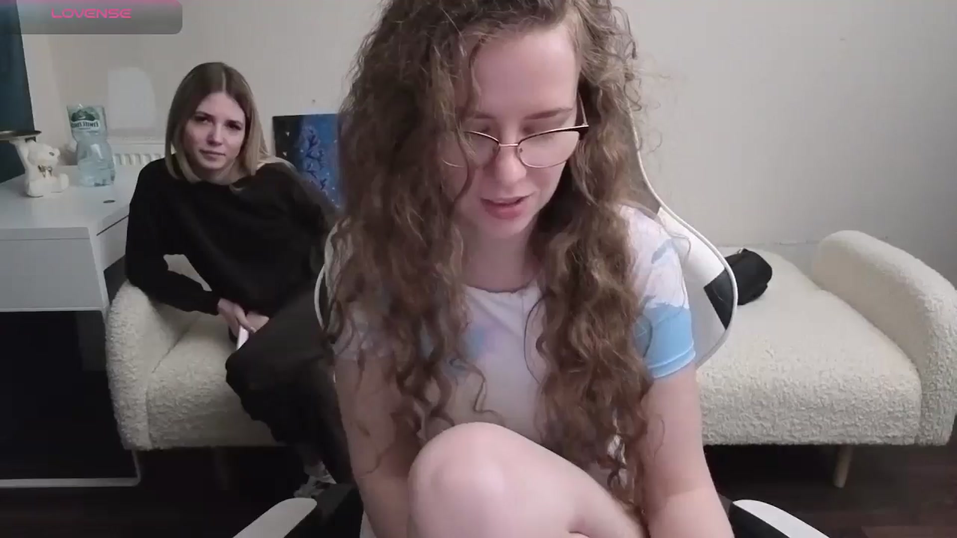 Gallery image thumbnail from BlueFlowerr's myfreecams stream on, 03/27/2026, 03:27 image 11 of 20