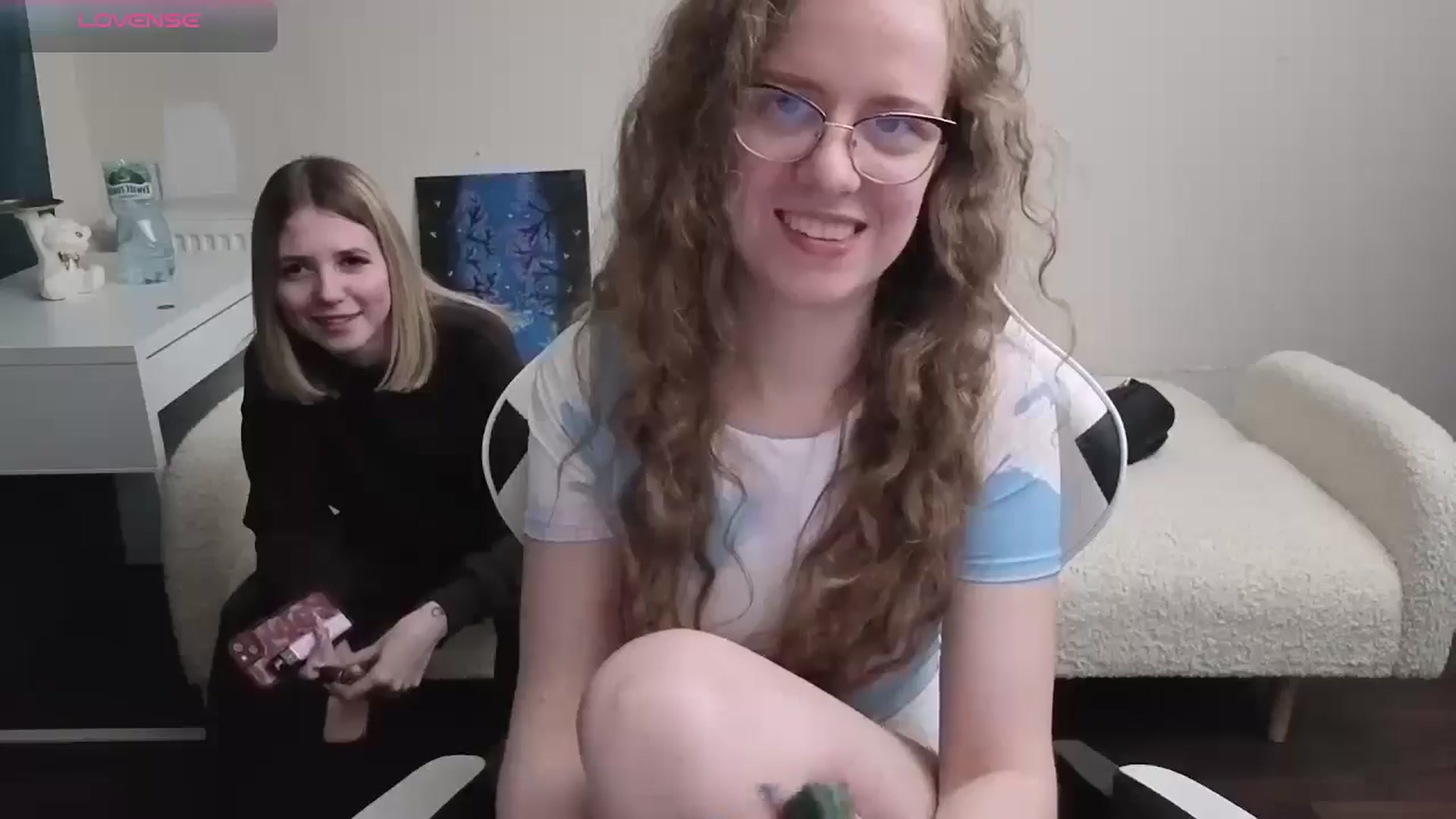 Gallery image thumbnail from BlueFlowerr's myfreecams stream on, 03/27/2026, 03:27 image 14 of 20