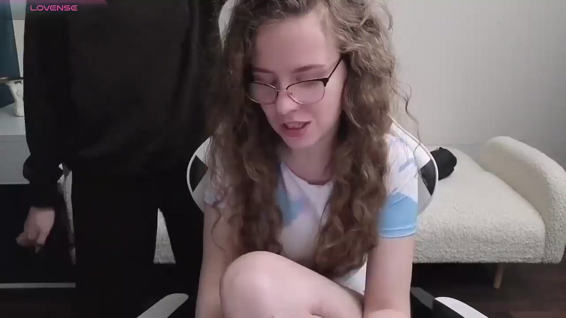 Gallery image thumbnail from BlueFlowerr's myfreecams stream on, 03/27/2026, 03:27 image 15 of 20