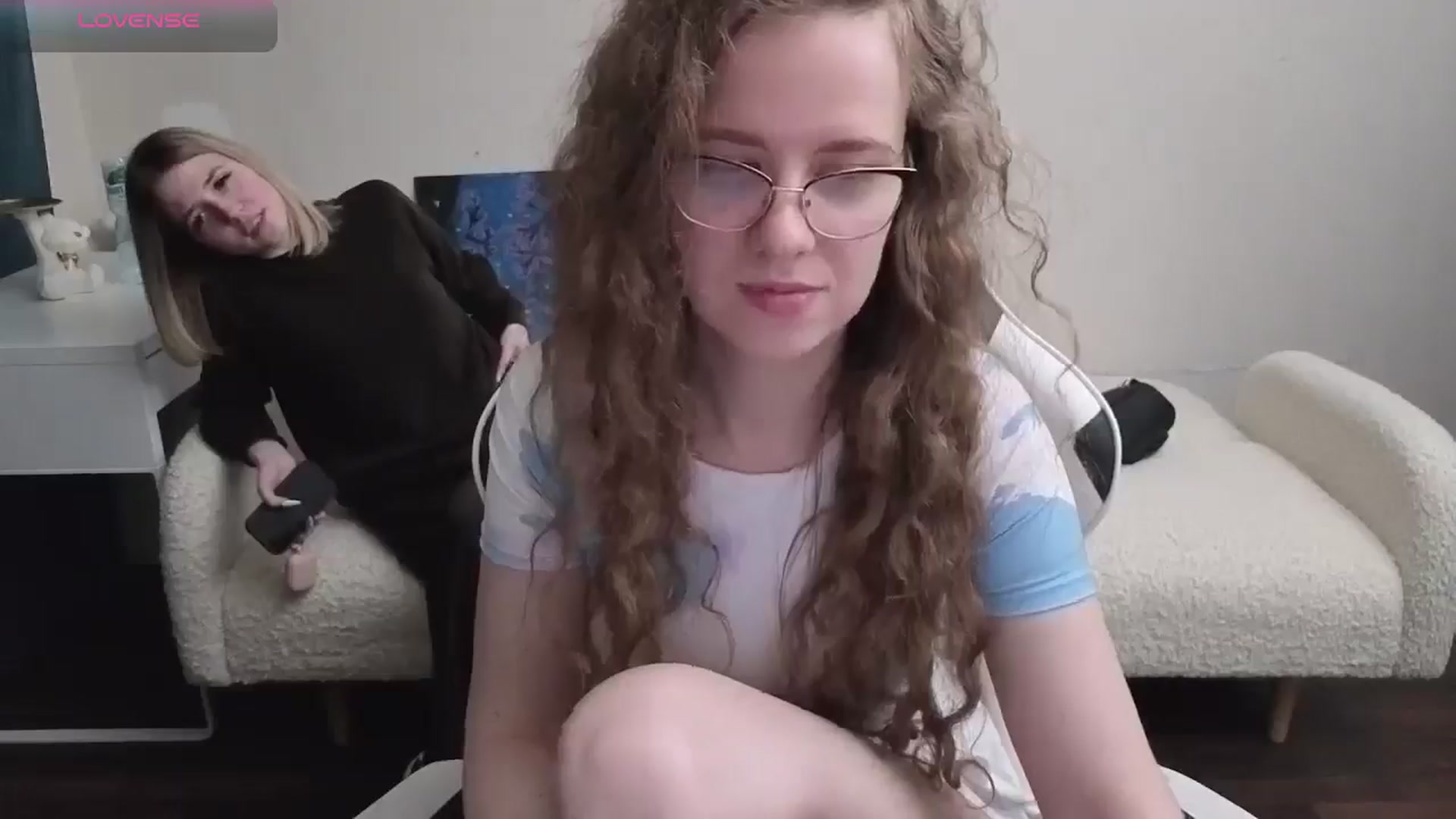 Gallery image thumbnail from BlueFlowerr's myfreecams stream on, 03/27/2026, 03:27 image 13 of 20