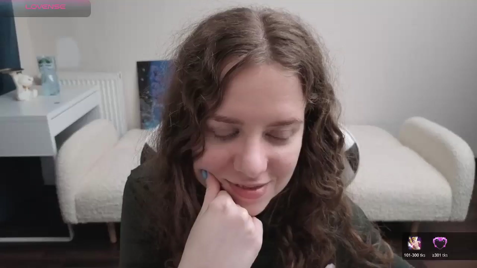 Gallery image thumbnail from BlueFlowerr's myfreecams stream on, 03/27/2026, 19:26 image 4 of 20