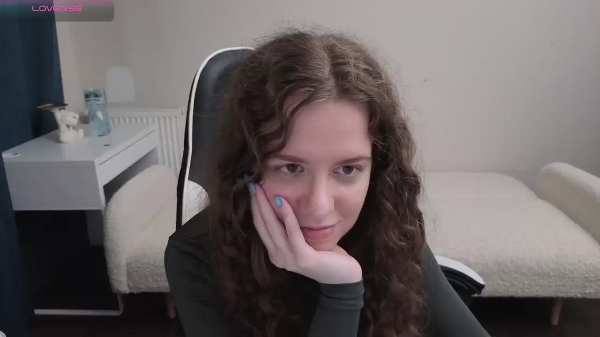 Gallery image thumbnail from BlueFlowerr's myfreecams stream on, 03/27/2026, 20:41 image 6 of 20