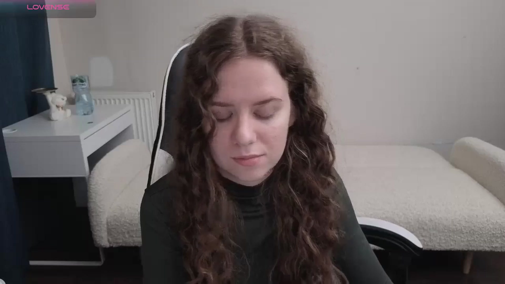 Gallery image thumbnail from BlueFlowerr's myfreecams stream on, 03/27/2026, 20:41 image 17 of 20