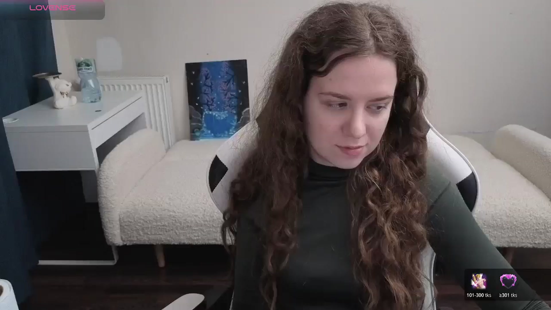 Gallery image thumbnail from BlueFlowerr's myfreecams stream on, 03/27/2026, 21:35 image 4 of 20