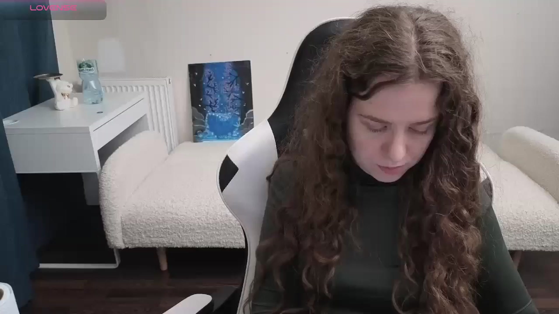 Gallery image thumbnail from BlueFlowerr's myfreecams stream on, 03/27/2026, 21:35 image 5 of 20