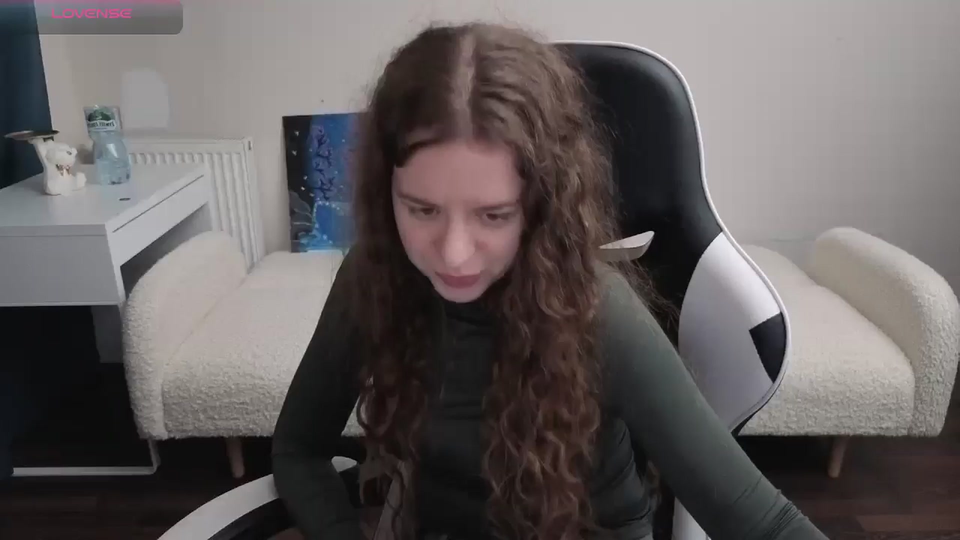 Gallery image thumbnail from BlueFlowerr's myfreecams stream on, 03/27/2026, 22:35 image 9 of 20