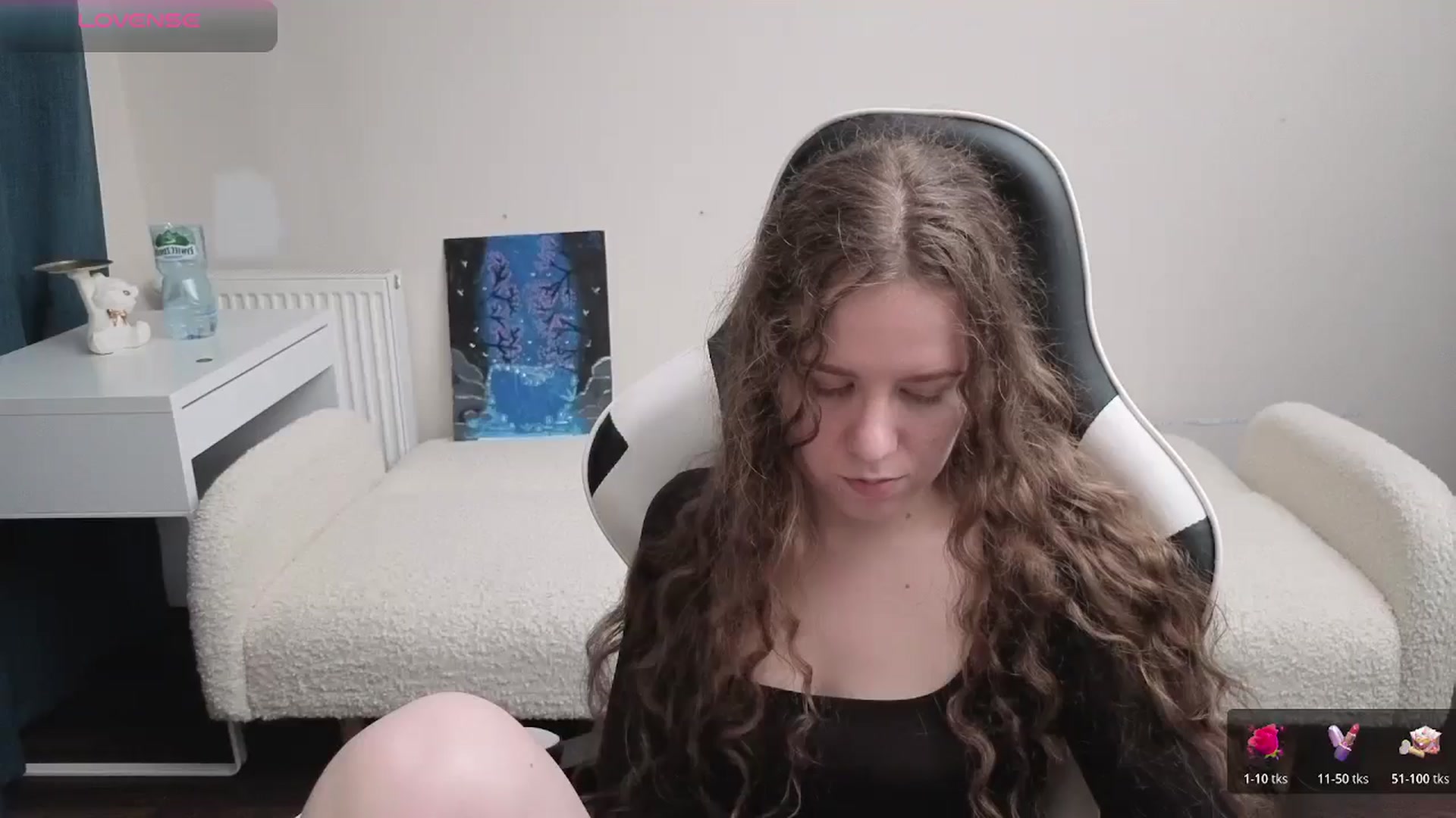 Gallery image thumbnail from BlueFlowerr's myfreecams stream on, 03/28/2026, 19:26 image 13 of 20