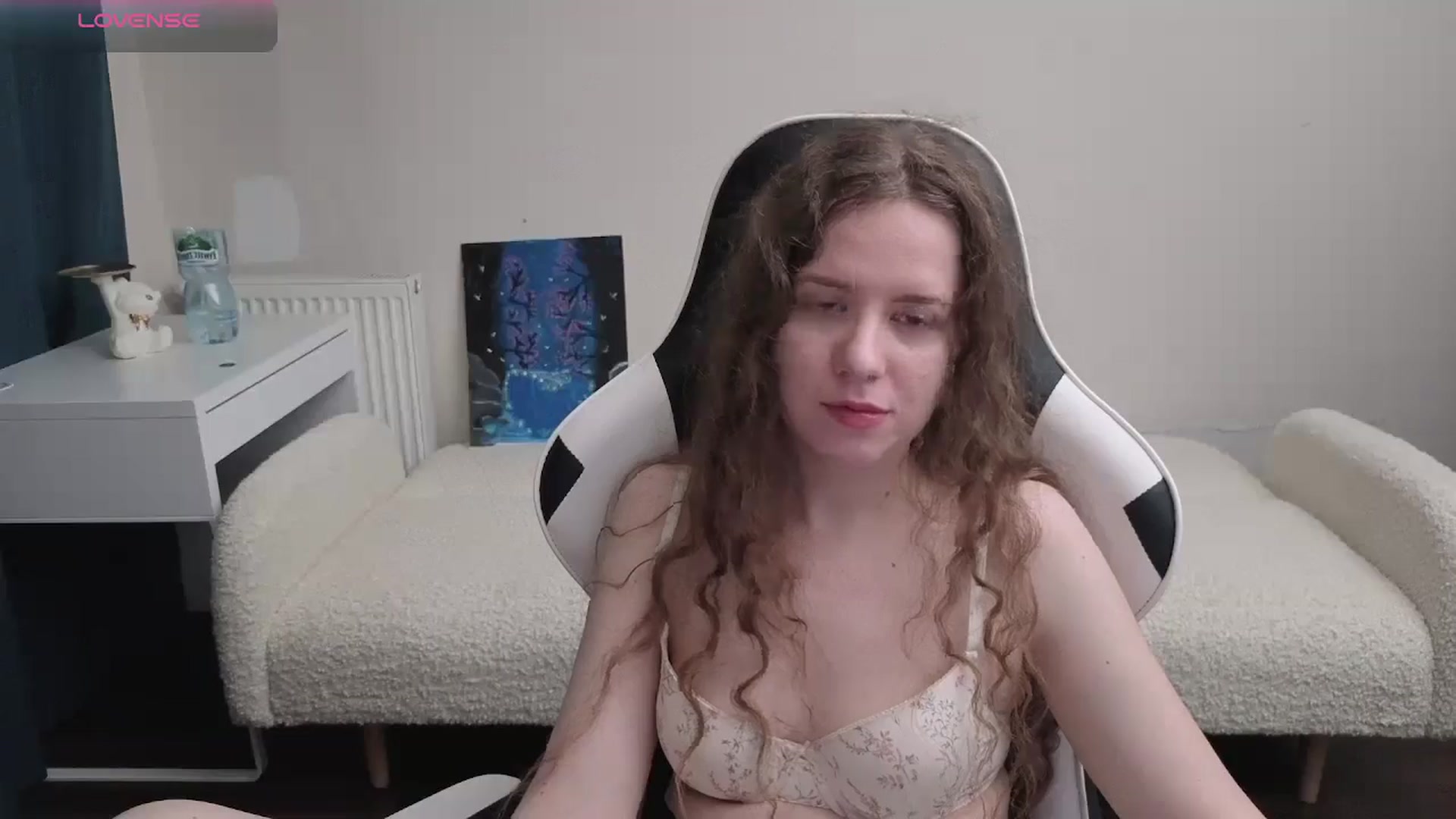 Gallery image thumbnail from BlueFlowerr's myfreecams stream on, 03/29/2026, 24:34 image 16 of 20