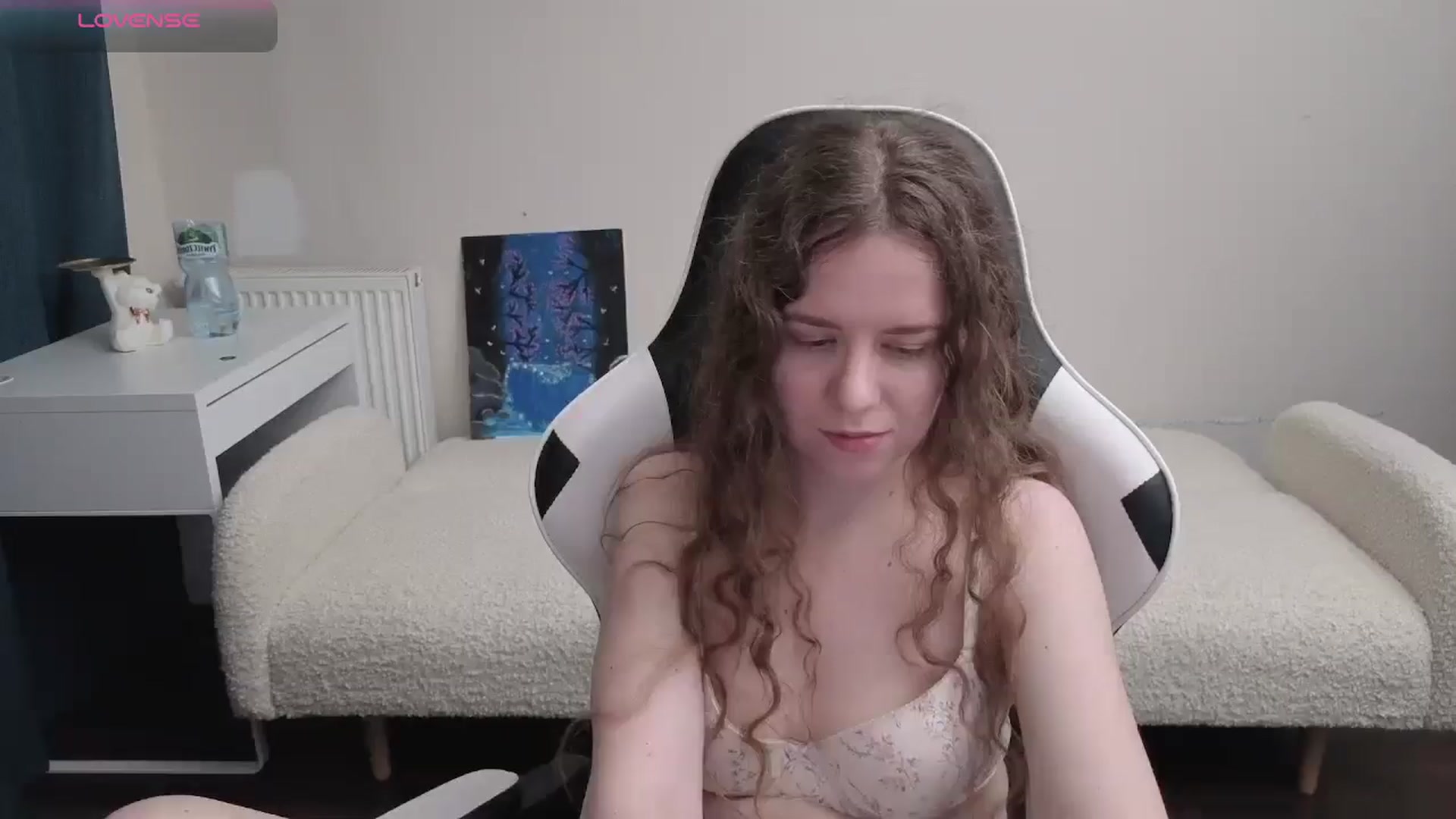 Gallery image thumbnail from BlueFlowerr's myfreecams stream on, 03/29/2026, 24:34 image 15 of 20