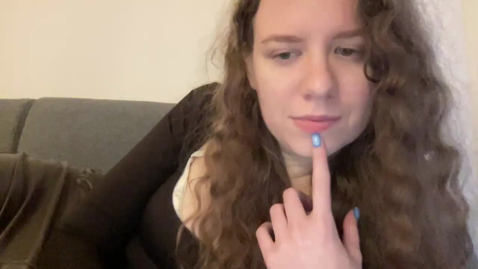 Gallery image thumbnail from BlueFlowerr's myfreecams stream on, 03/29/2026, 04:42 image 19 of 20