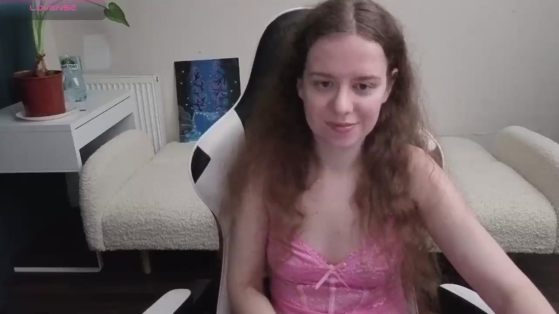 Gallery image thumbnail from BlueFlowerr's myfreecams stream on, 03/30/2026, 18:59 image 6 of 20