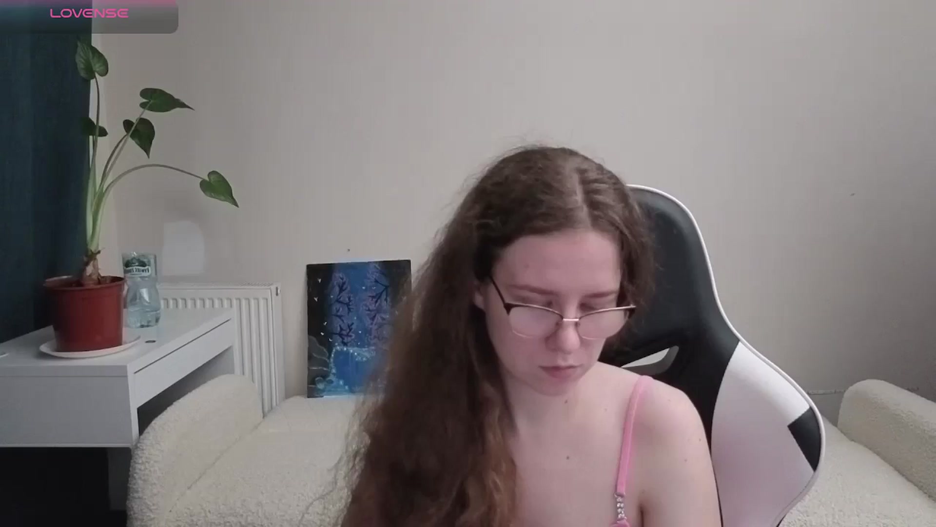 Gallery image thumbnail from BlueFlowerr's myfreecams stream on, 03/30/2026, 21:11 image 18 of 20