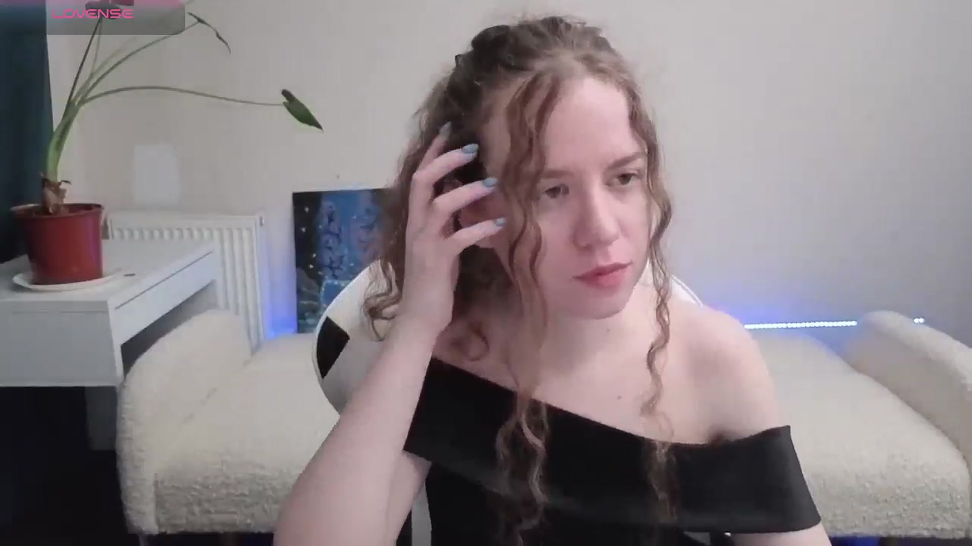 Gallery image thumbnail from BlueFlowerr's myfreecams stream on, 03/31/2026, 18:25 image 7 of 20