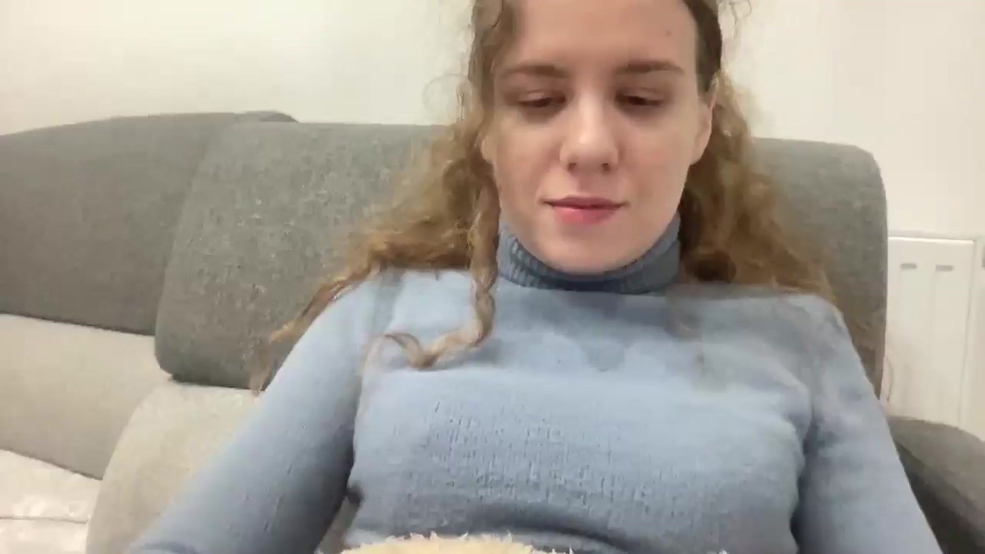 Gallery image thumbnail from BlueFlowerr's myfreecams stream on, 03/31/2026, 23:18 image 10 of 20