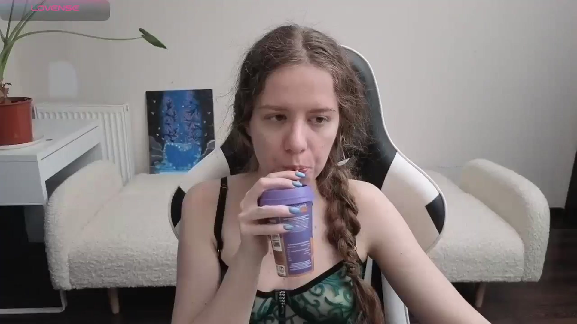 Gallery image thumbnail from BlueFlowerr's myfreecams stream on, 04/01/2026, 17:33 image 3 of 20