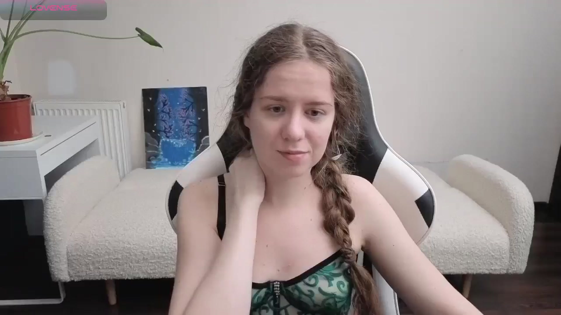 Gallery image thumbnail from BlueFlowerr's myfreecams stream on, 04/01/2026, 17:33 image 5 of 20