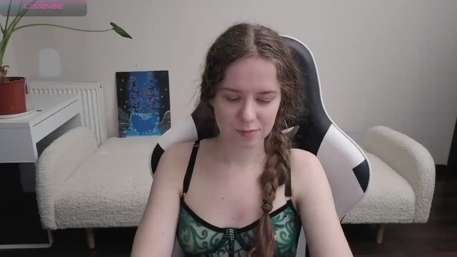 Gallery image thumbnail from BlueFlowerr's myfreecams stream on, 04/01/2026, 17:33 image 19 of 20