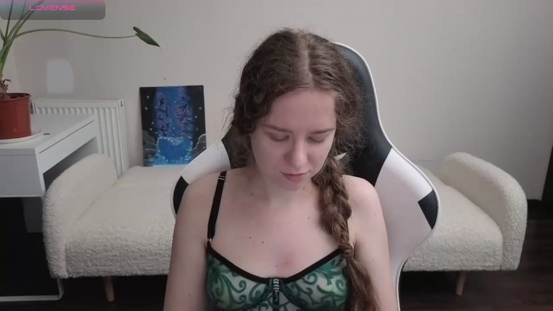 Gallery image thumbnail from BlueFlowerr's myfreecams stream on, 04/01/2026, 17:33 image 11 of 20