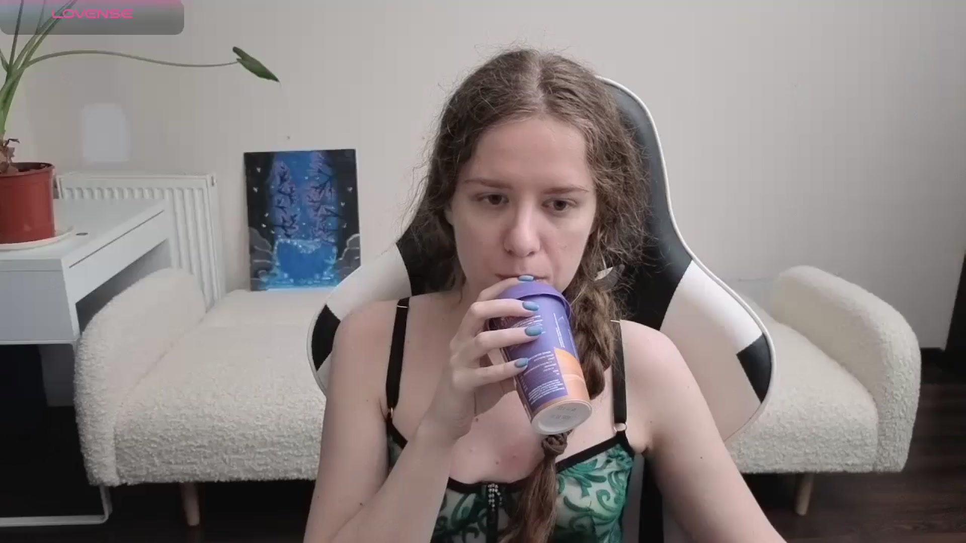 Gallery image thumbnail from BlueFlowerr's myfreecams stream on, 04/01/2026, 17:33 image 14 of 20