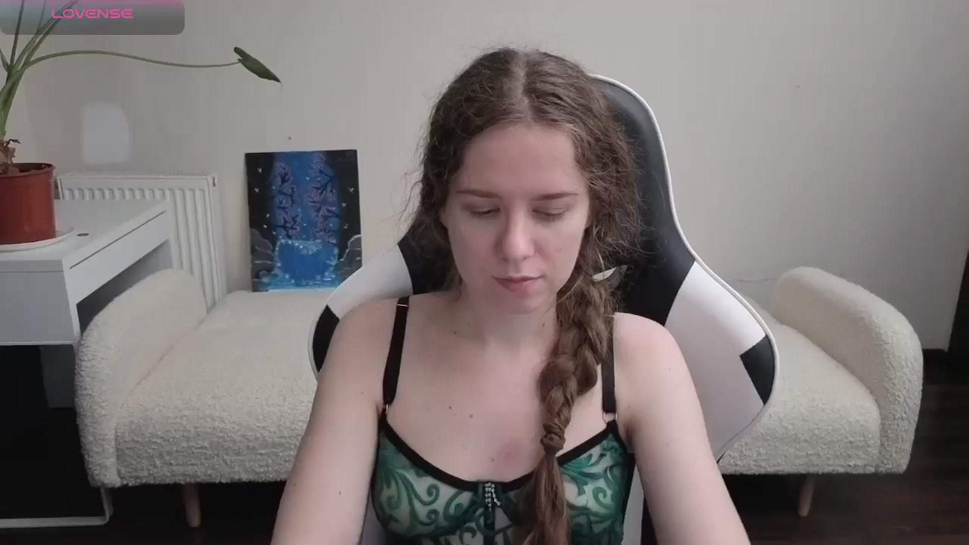 Gallery image thumbnail from BlueFlowerr's myfreecams stream on, 04/01/2026, 17:33 image 15 of 20