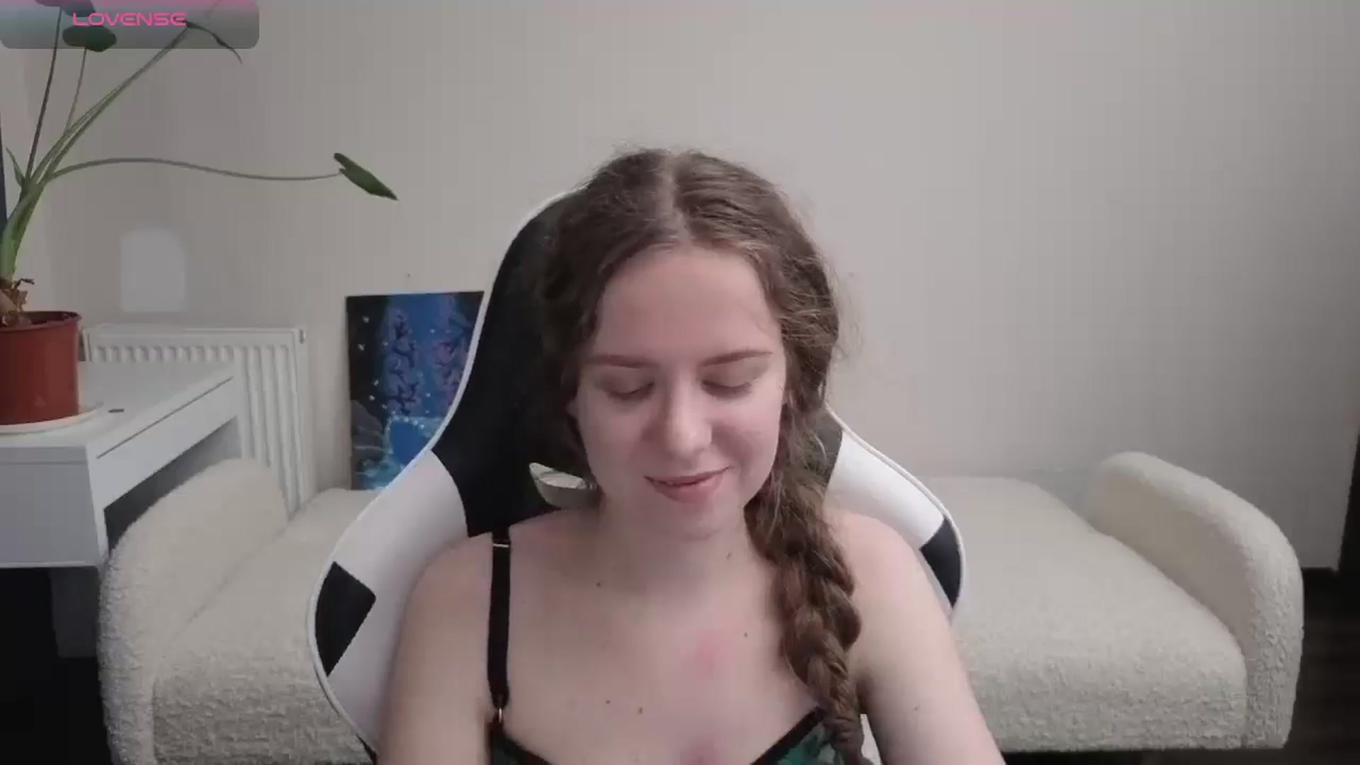 Gallery image thumbnail from BlueFlowerr's myfreecams stream on, 04/01/2026, 18:27 image 7 of 20