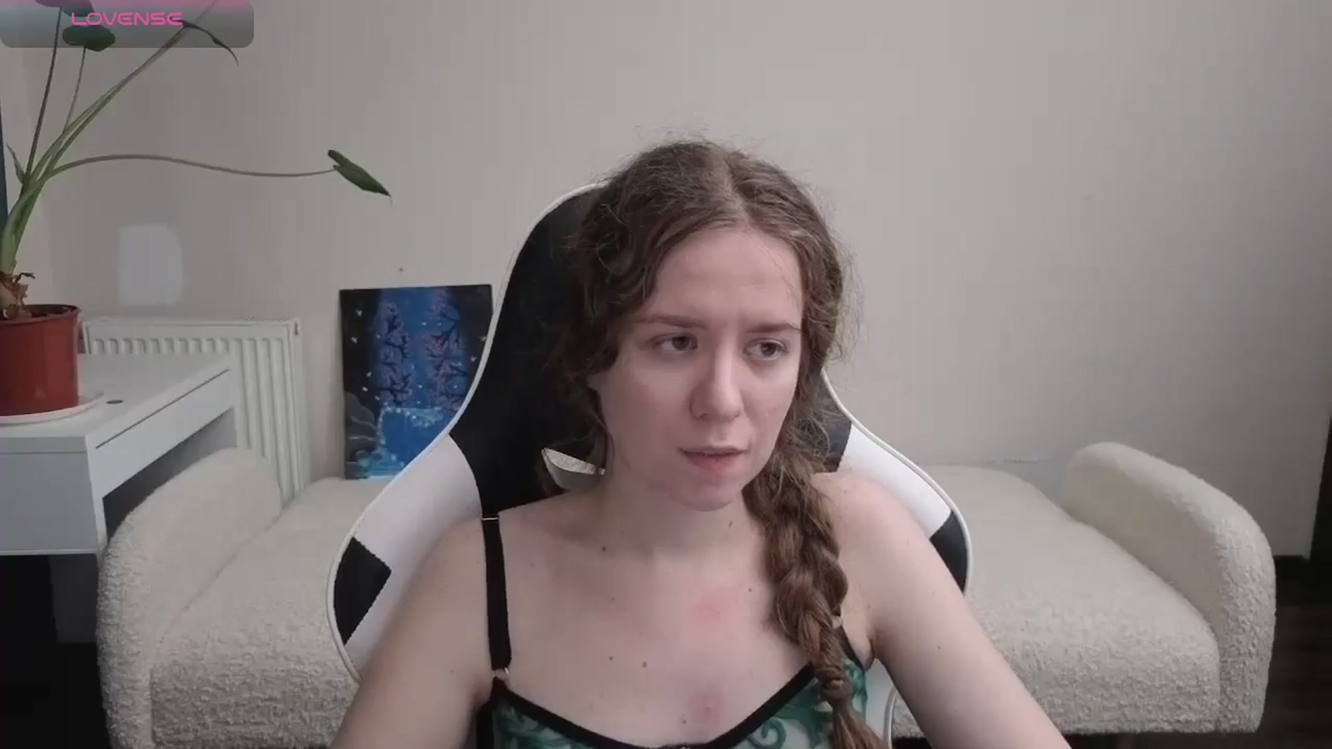 Gallery image thumbnail from BlueFlowerr's myfreecams stream on, 04/01/2026, 18:27 image 6 of 20