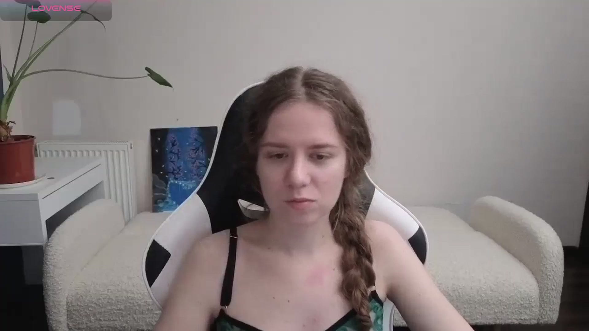 Gallery image thumbnail from BlueFlowerr's myfreecams stream on, 04/01/2026, 18:27 image 15 of 20
