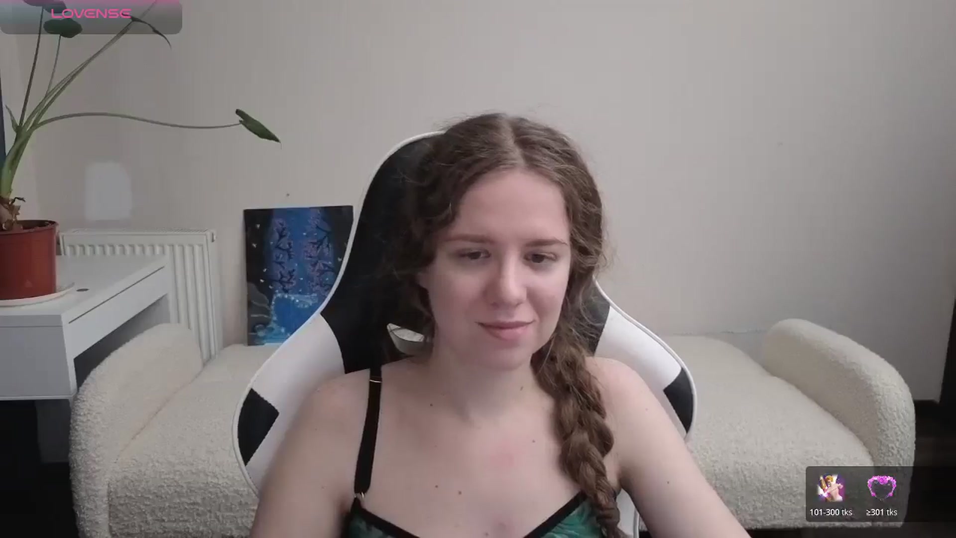 Gallery image thumbnail from BlueFlowerr's myfreecams stream on, 04/01/2026, 18:27 image 19 of 20