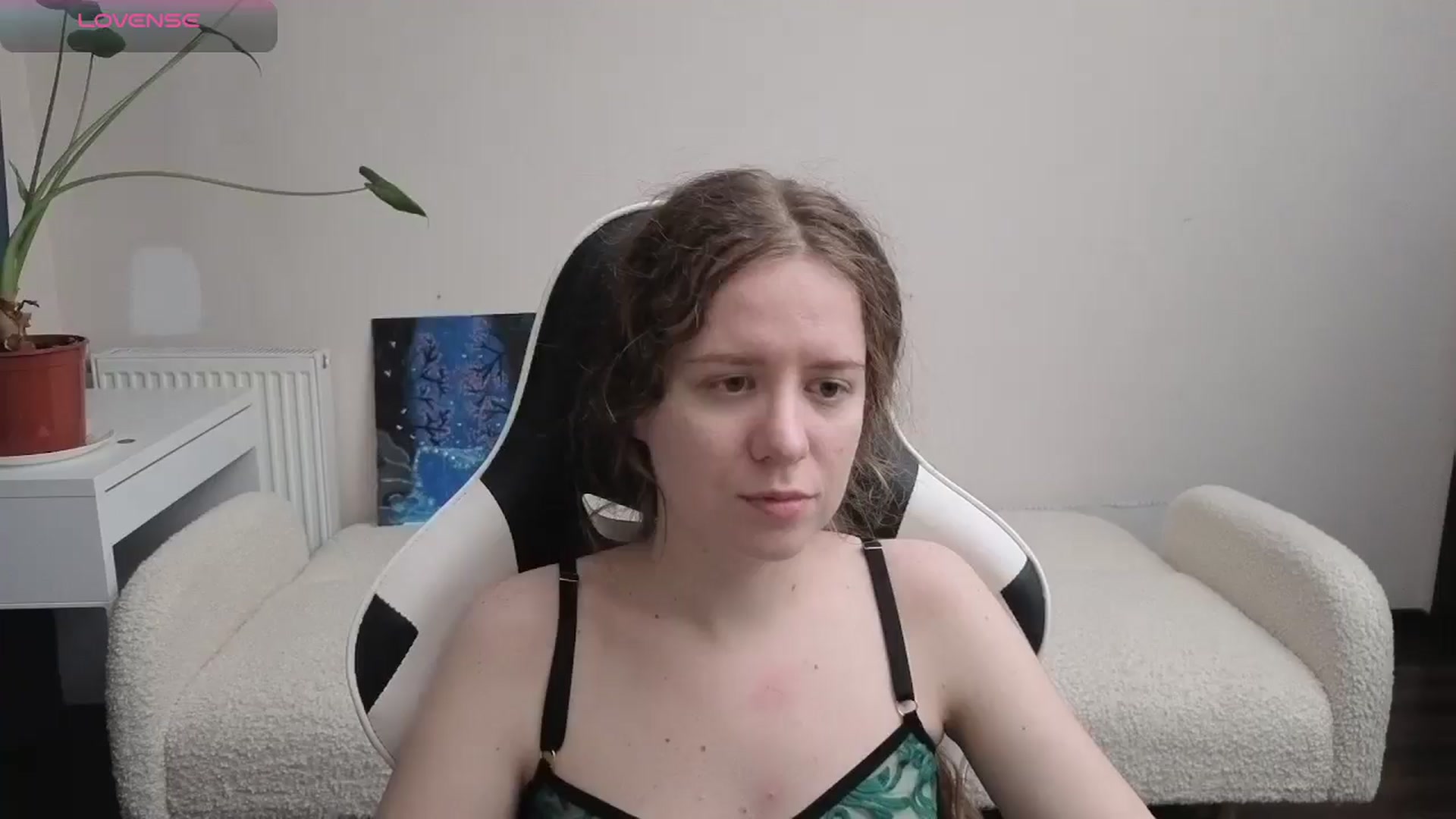 Gallery image thumbnail from BlueFlowerr's myfreecams stream on, 04/01/2026, 18:27 image 17 of 20