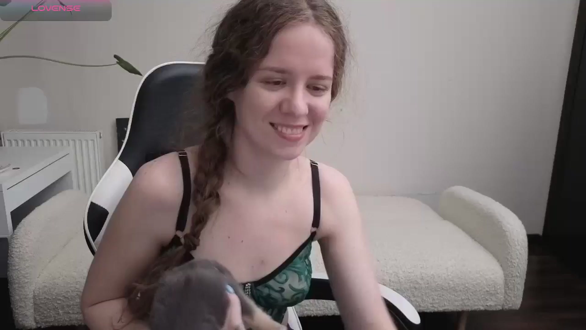 Gallery image thumbnail from BlueFlowerr's myfreecams stream on, 04/01/2026, 19:47 image 19 of 20
