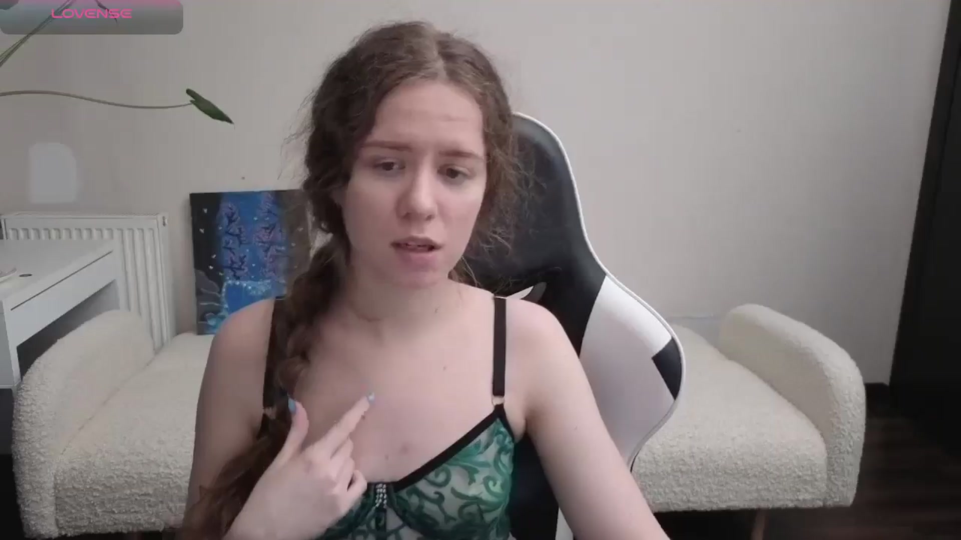Gallery image thumbnail from BlueFlowerr's myfreecams stream on, 04/01/2026, 19:47 image 14 of 20