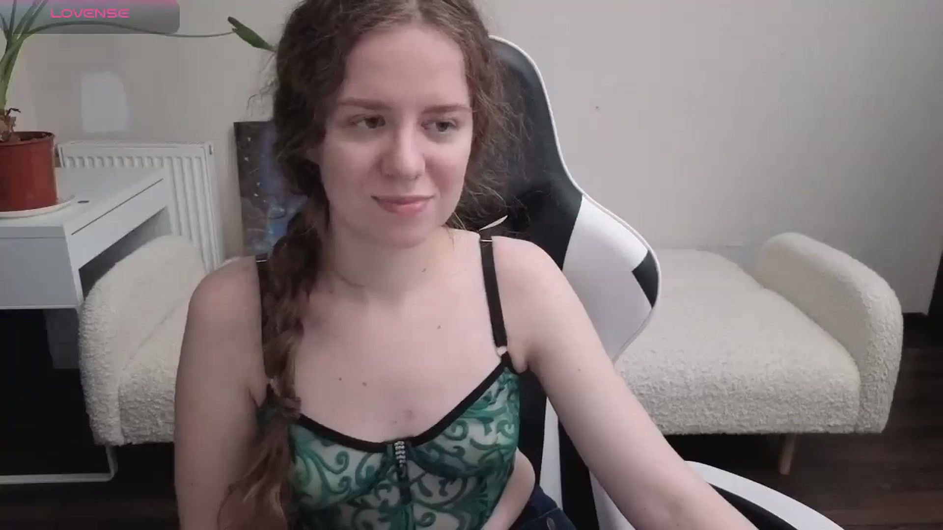 Gallery image thumbnail from BlueFlowerr's myfreecams stream on, 04/01/2026, 19:47 image 5 of 20