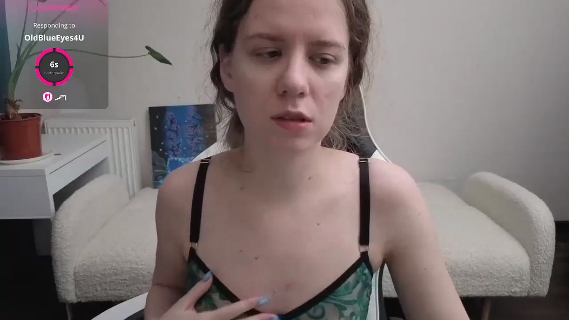 Gallery image thumbnail from BlueFlowerr's myfreecams stream on, 04/01/2026, 21:26 image 12 of 20