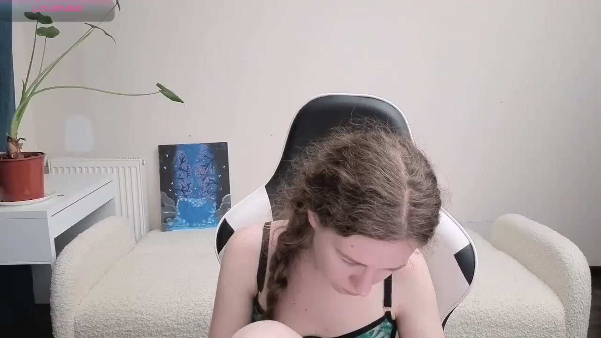 Gallery image thumbnail from BlueFlowerr's myfreecams stream on, 04/01/2026, 21:51 image 19 of 20