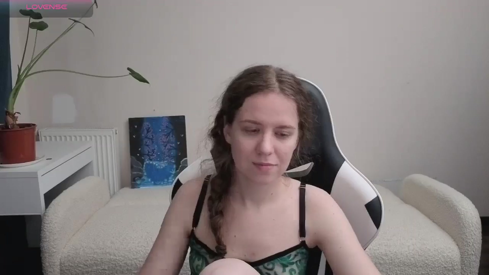 Gallery image thumbnail from BlueFlowerr's myfreecams stream on, 04/01/2026, 21:51 image 17 of 20