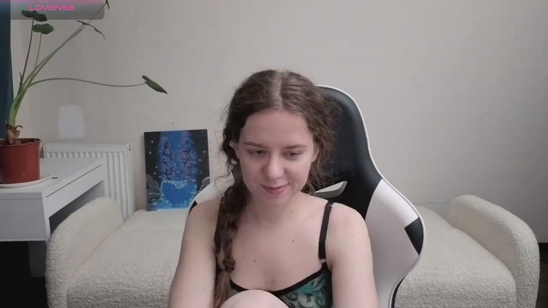 Gallery image thumbnail from BlueFlowerr's myfreecams stream on, 04/01/2026, 21:51 image 14 of 20