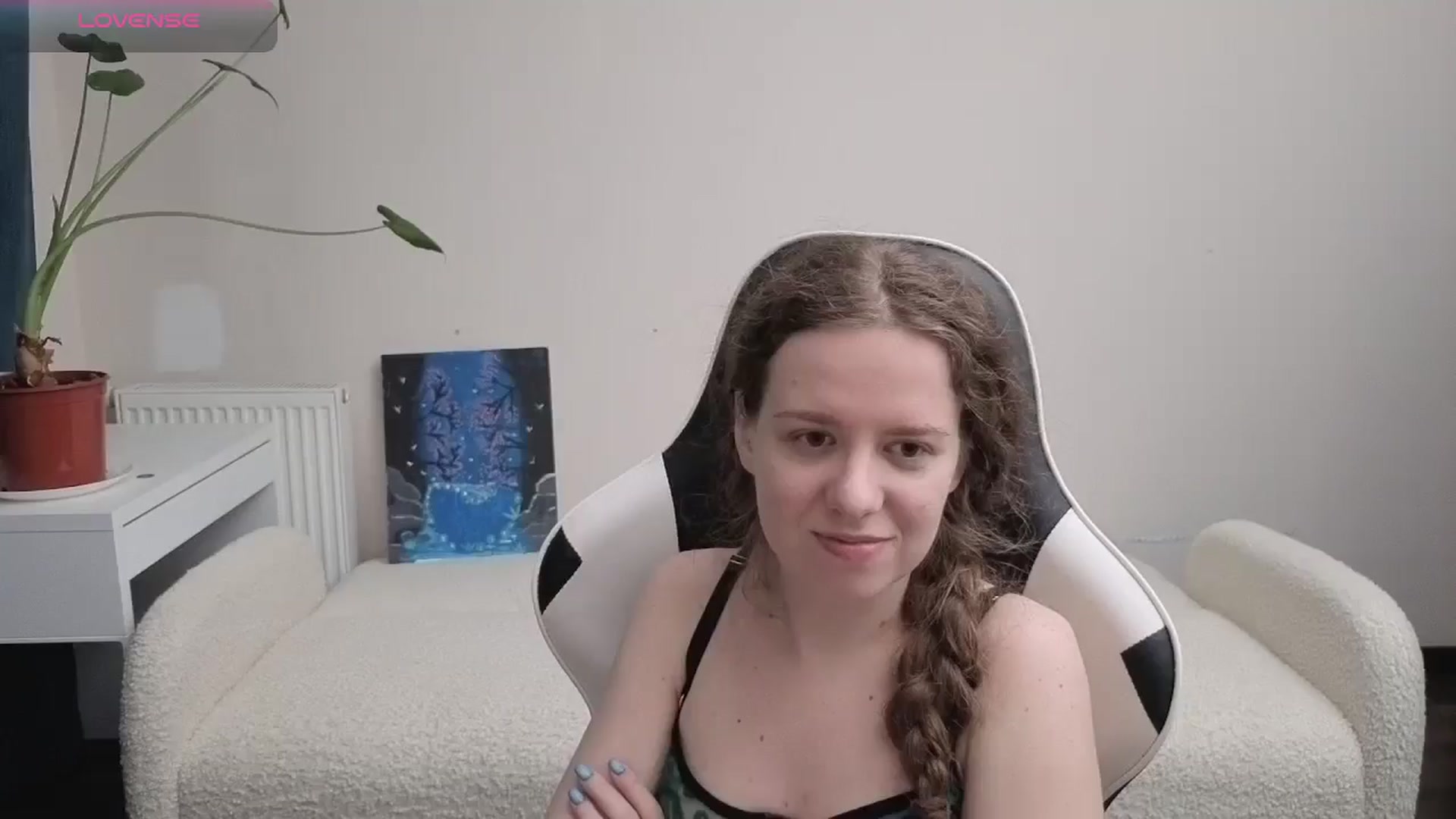 Gallery image thumbnail from BlueFlowerr's myfreecams stream on, 04/01/2026, 22:59 image 14 of 20