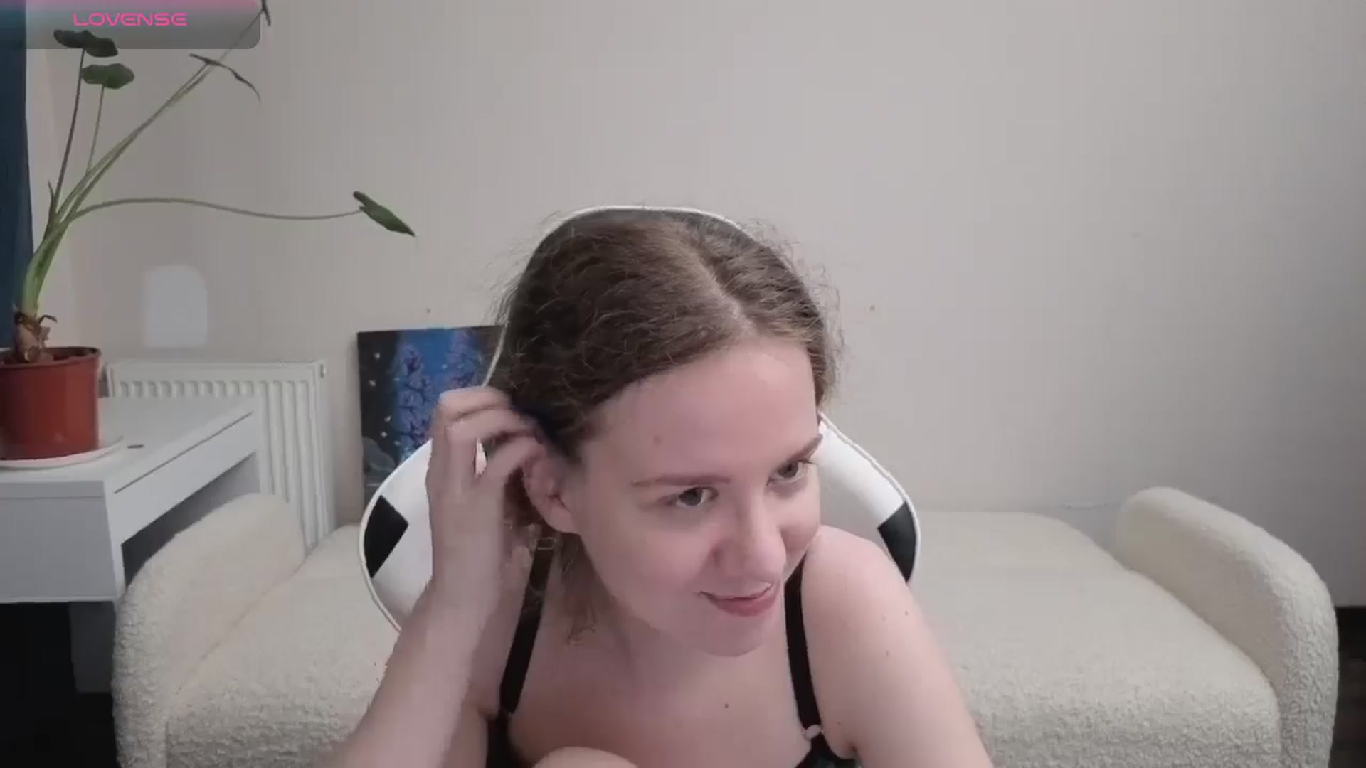 Gallery image thumbnail from BlueFlowerr's myfreecams stream on, 04/01/2026, 22:59 image 13 of 20